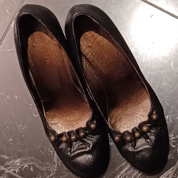 All leather crinkly black heels - Picture 1 of 8